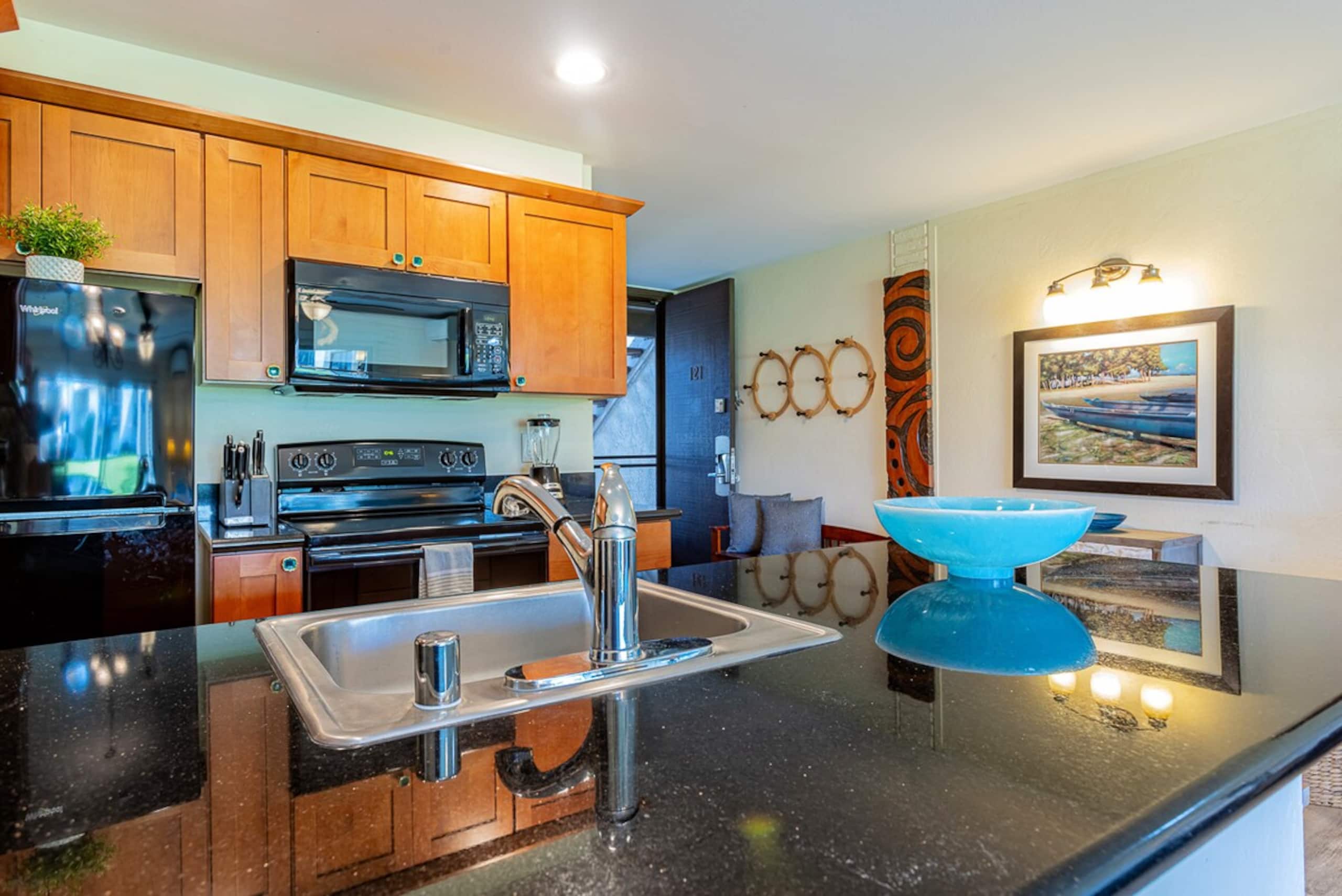 Ocean views and sunset lanai, steps to beach - Photo 21