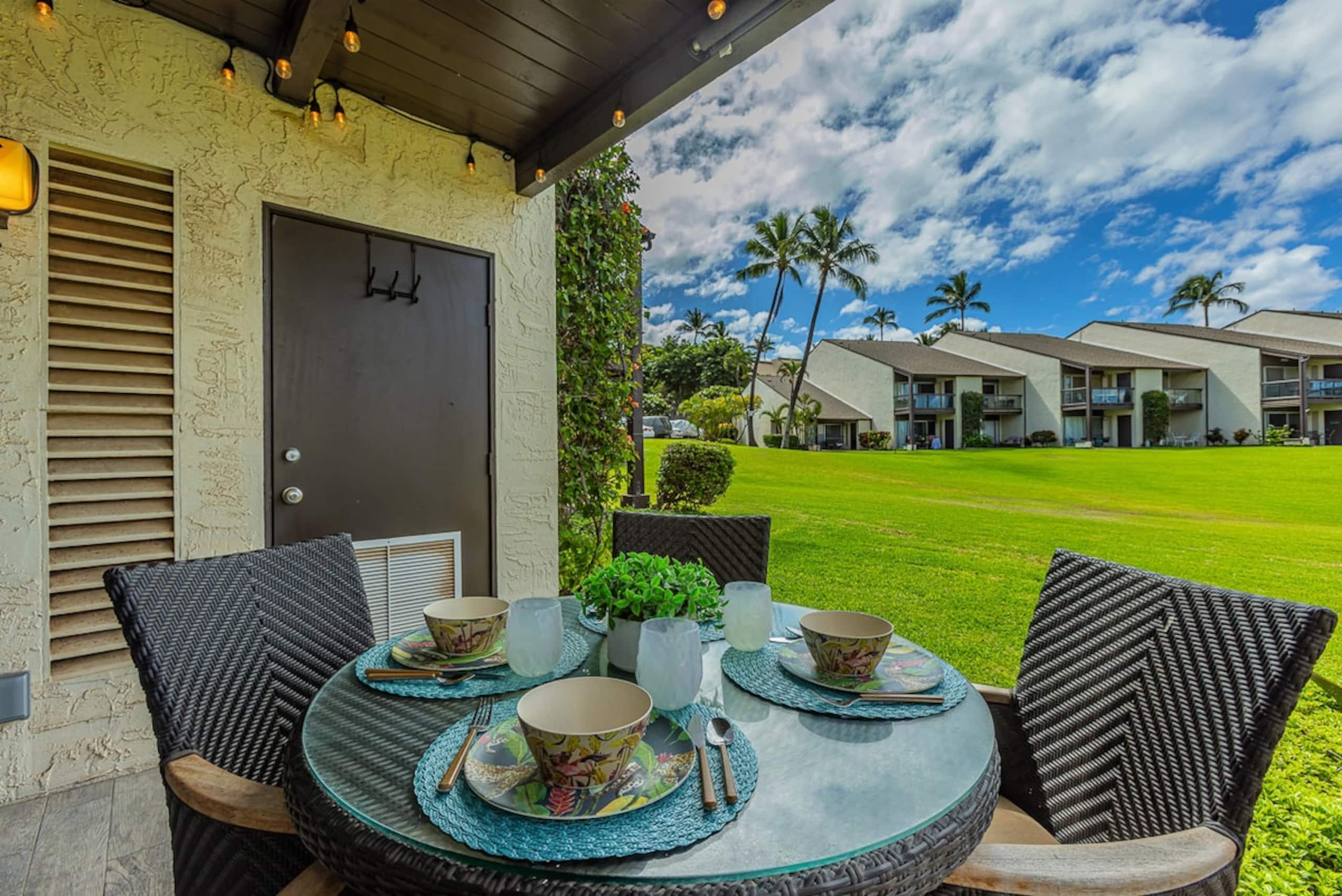 Ocean views and sunset lanai, steps to beach - Photo 9