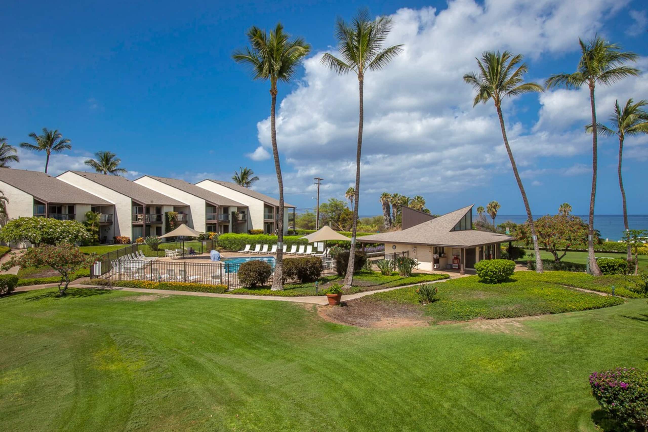 Ocean views and sunset lanai, steps to beach - Photo 40