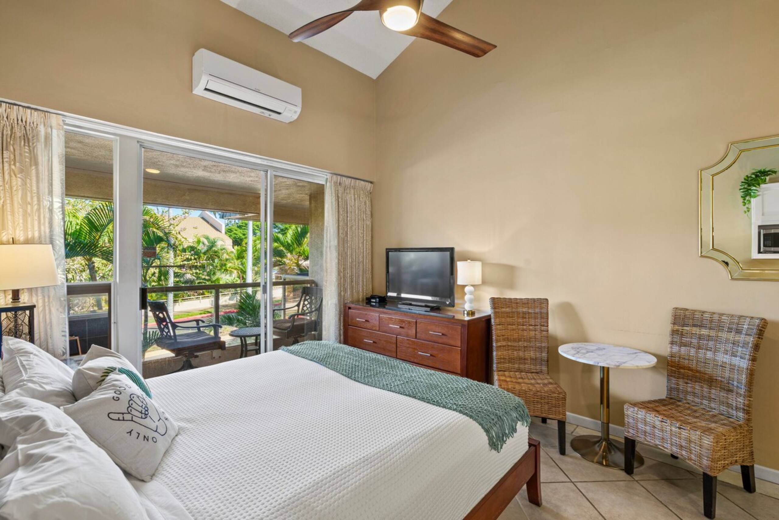 FLASH SALE Cozy Maui Studio Near Beach + Pool - Photo 7