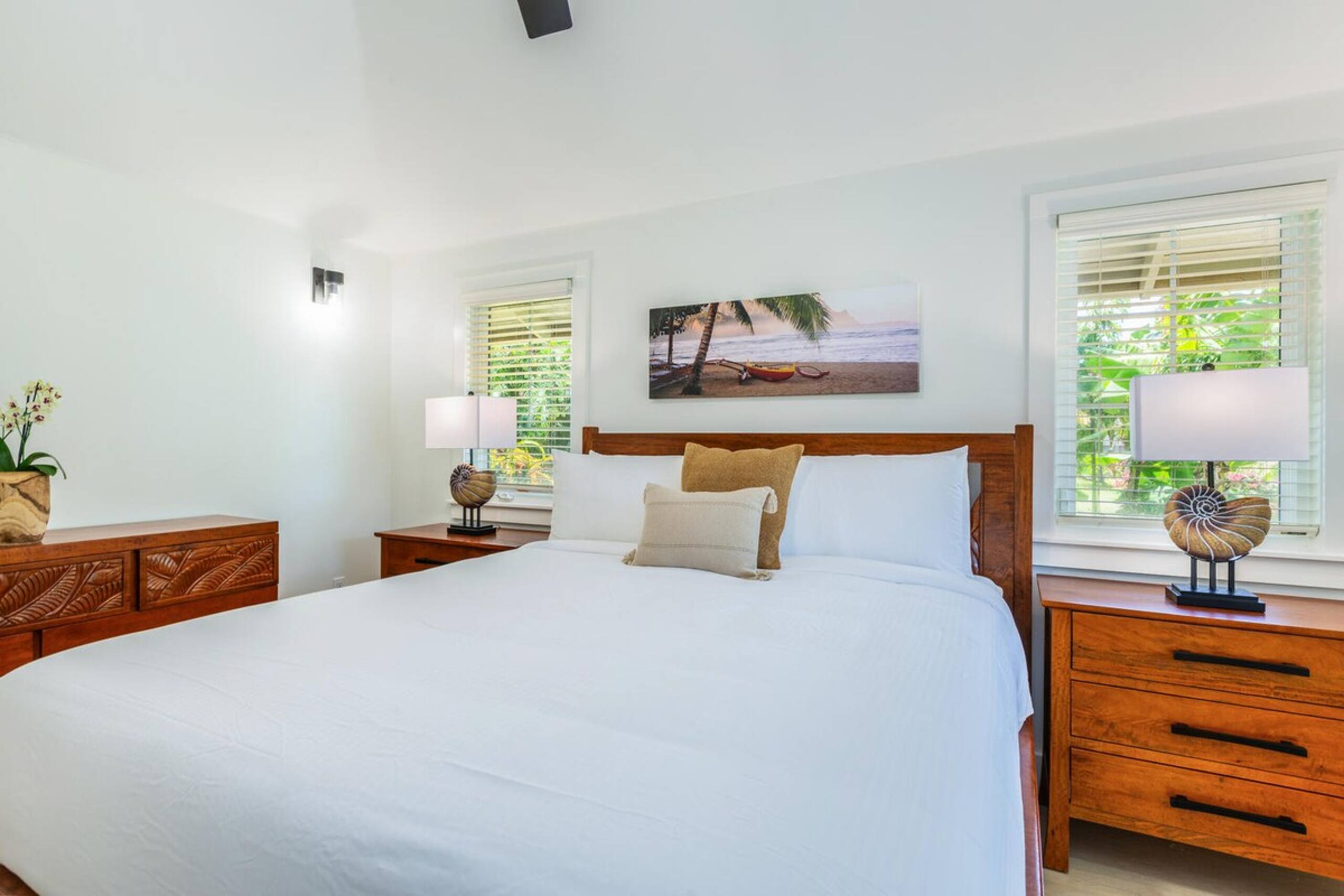 Luxurious 4BR/3.5BA House AC, Short Walk To Beach - Photo 19