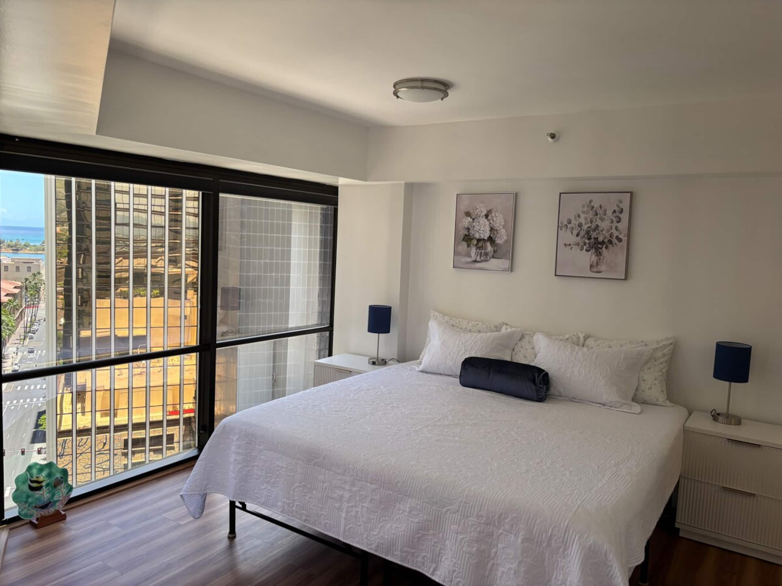 2BR+Den Ocean View Free Parking - Photo 6