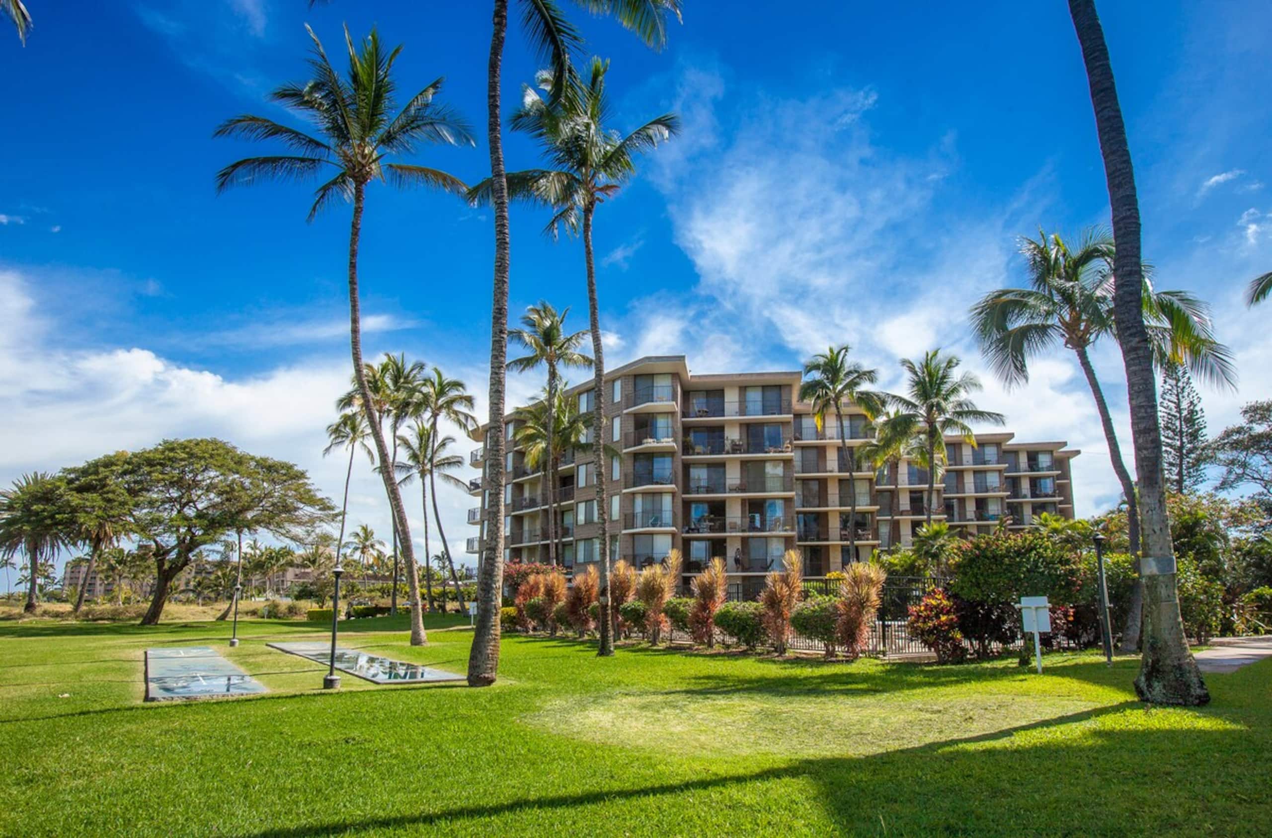 Kauhale Makai Beachfront Condo w/ Pool & Hot Tub - Photo 40