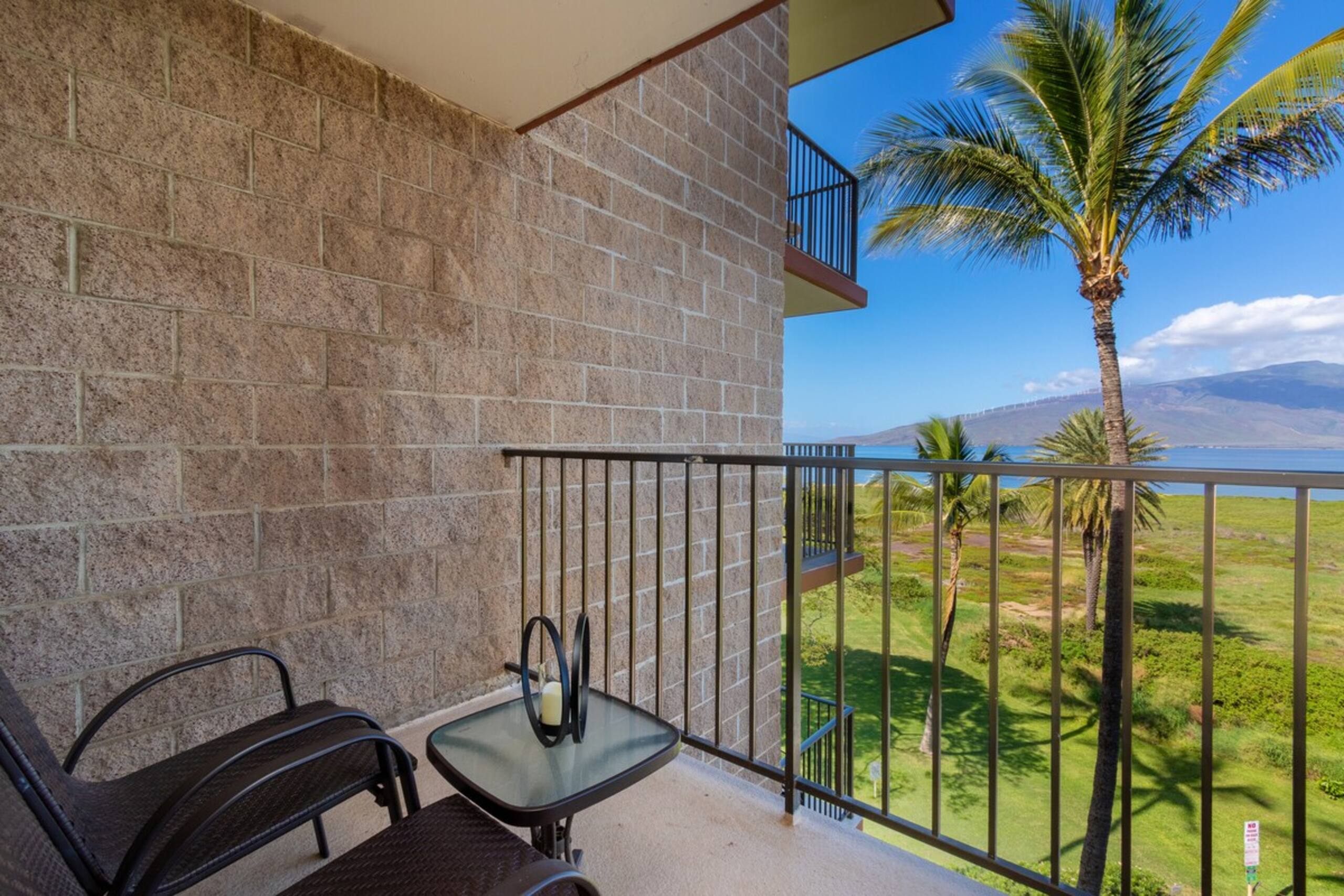 Kauhale Makai Beachfront Condo w/ Pool & Hot Tub - Photo 3