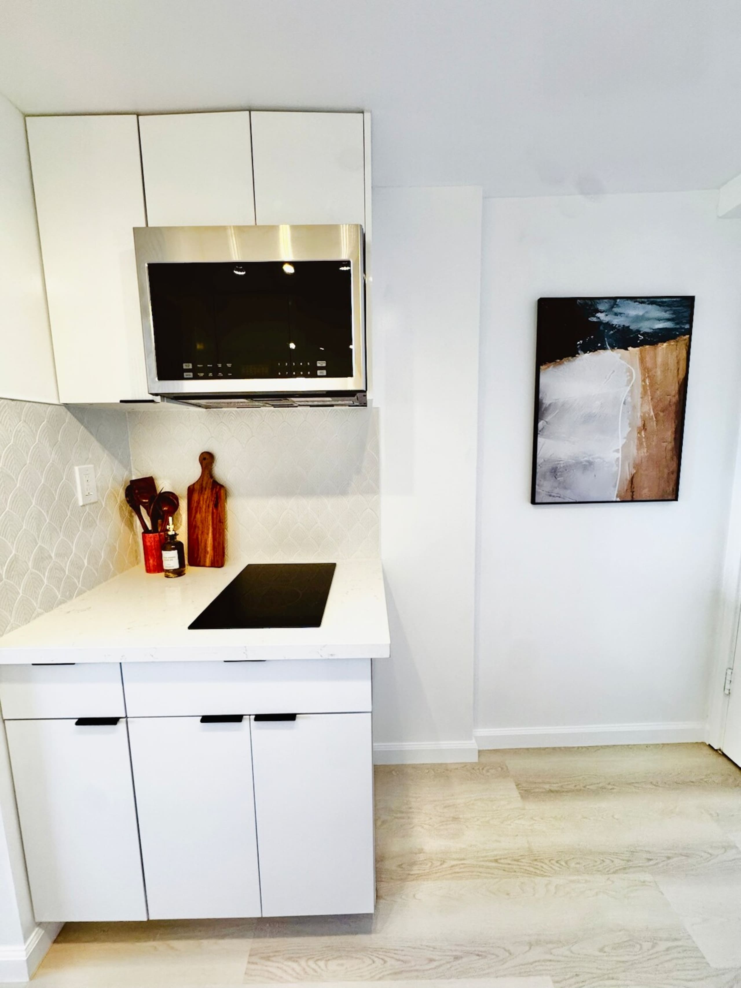 27th floor Diamondhead Oasis-Jacuzzi/Lanai NEW - Photo 5