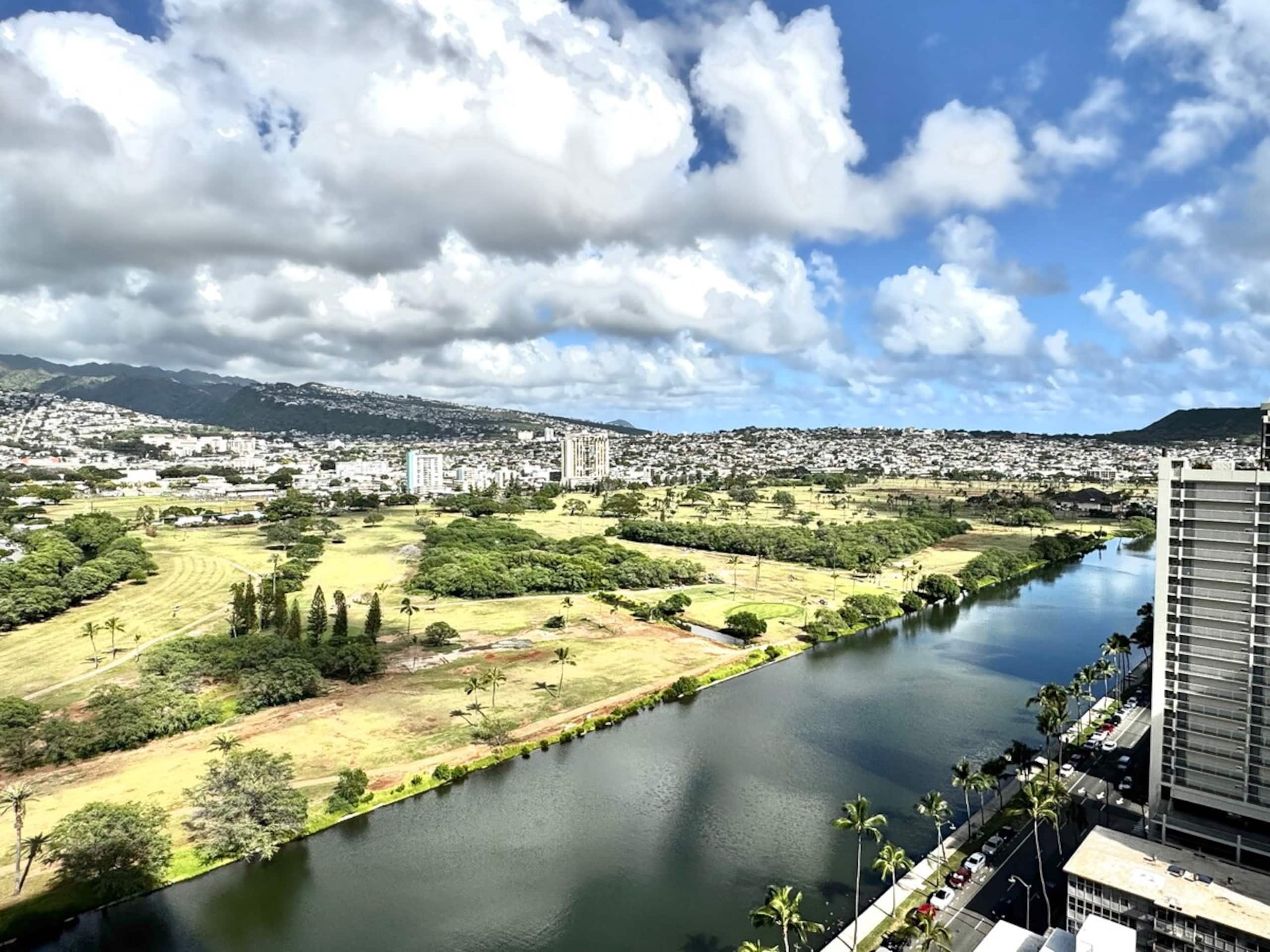 27th floor Diamondhead Oasis-Jacuzzi/Lanai NEW - Photo 34