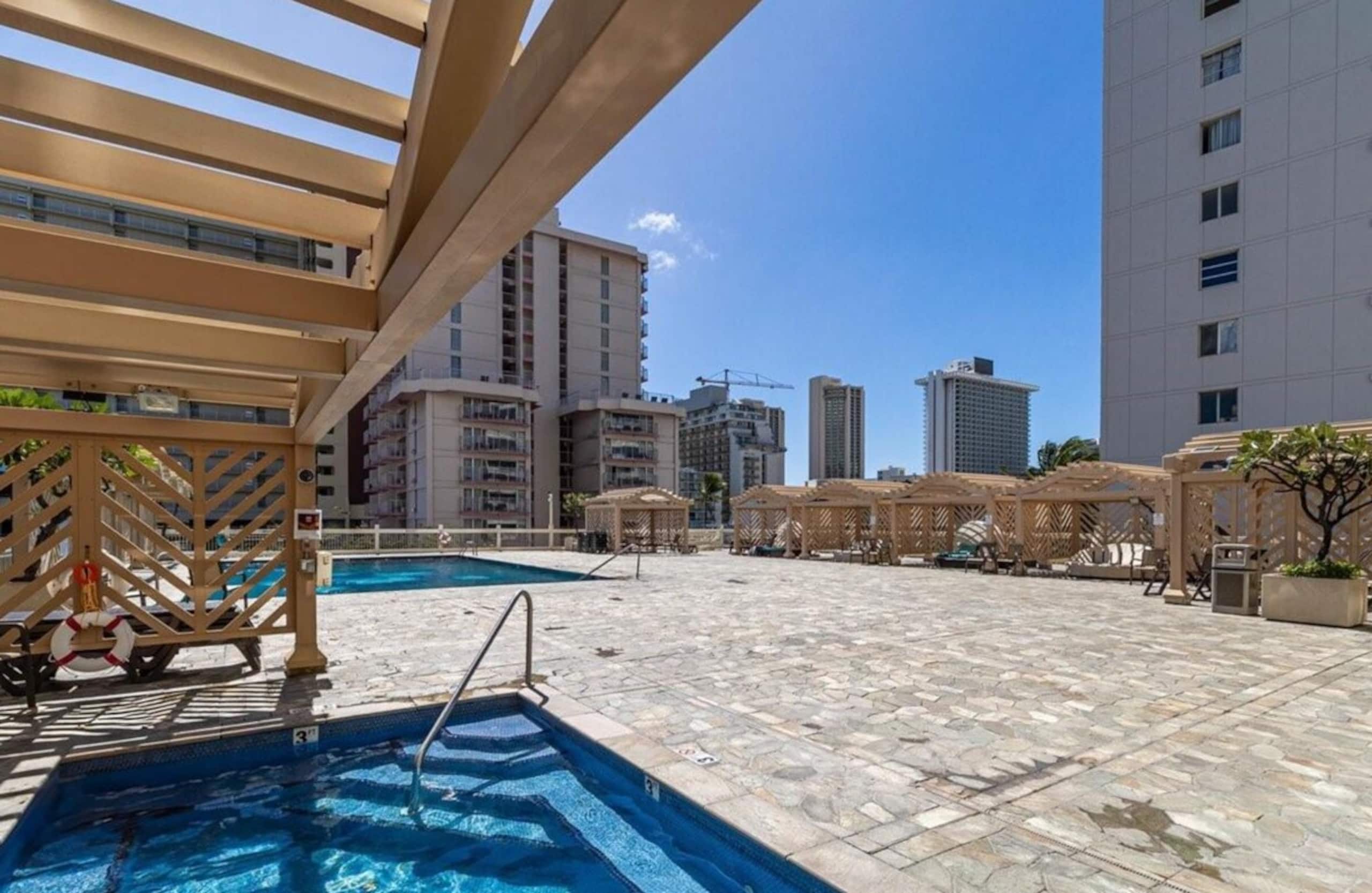 27th floor Diamondhead Oasis-Jacuzzi/Lanai NEW - Photo 40