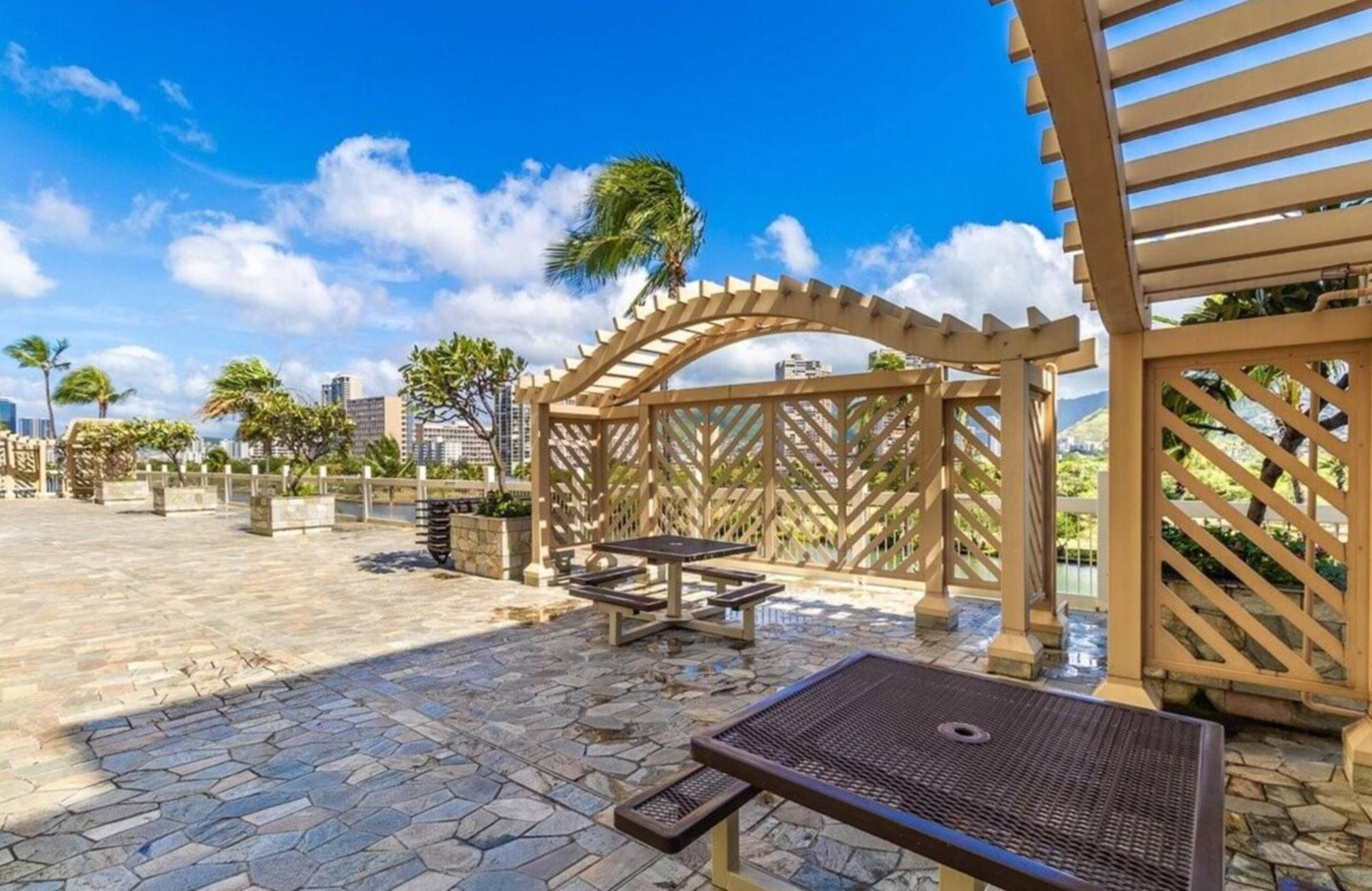 27th floor Diamondhead Oasis-Jacuzzi/Lanai NEW - Photo 58