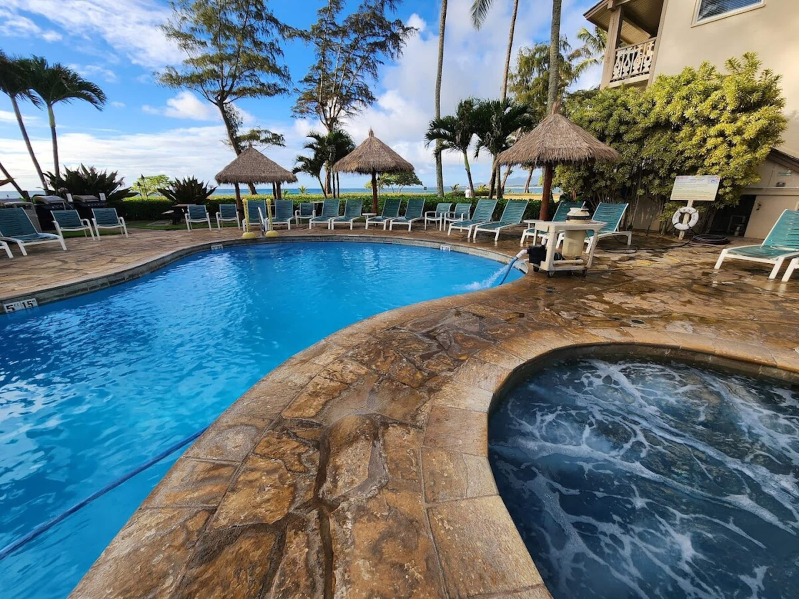 16 seconds from Door to Ocean! AC, Pool, Keyless - Photo 29
