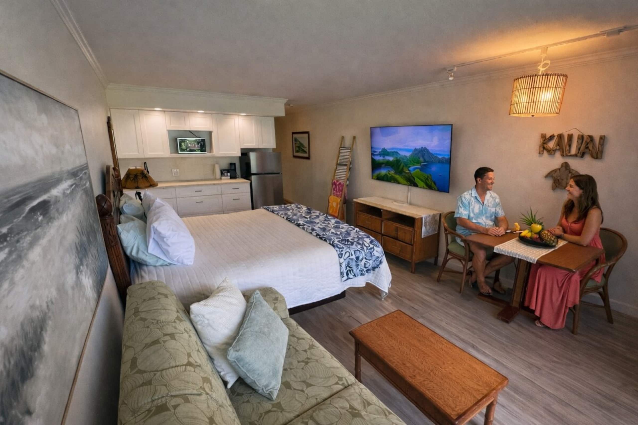 16 seconds from Door to Ocean! AC, Pool, Keyless - Photo 3