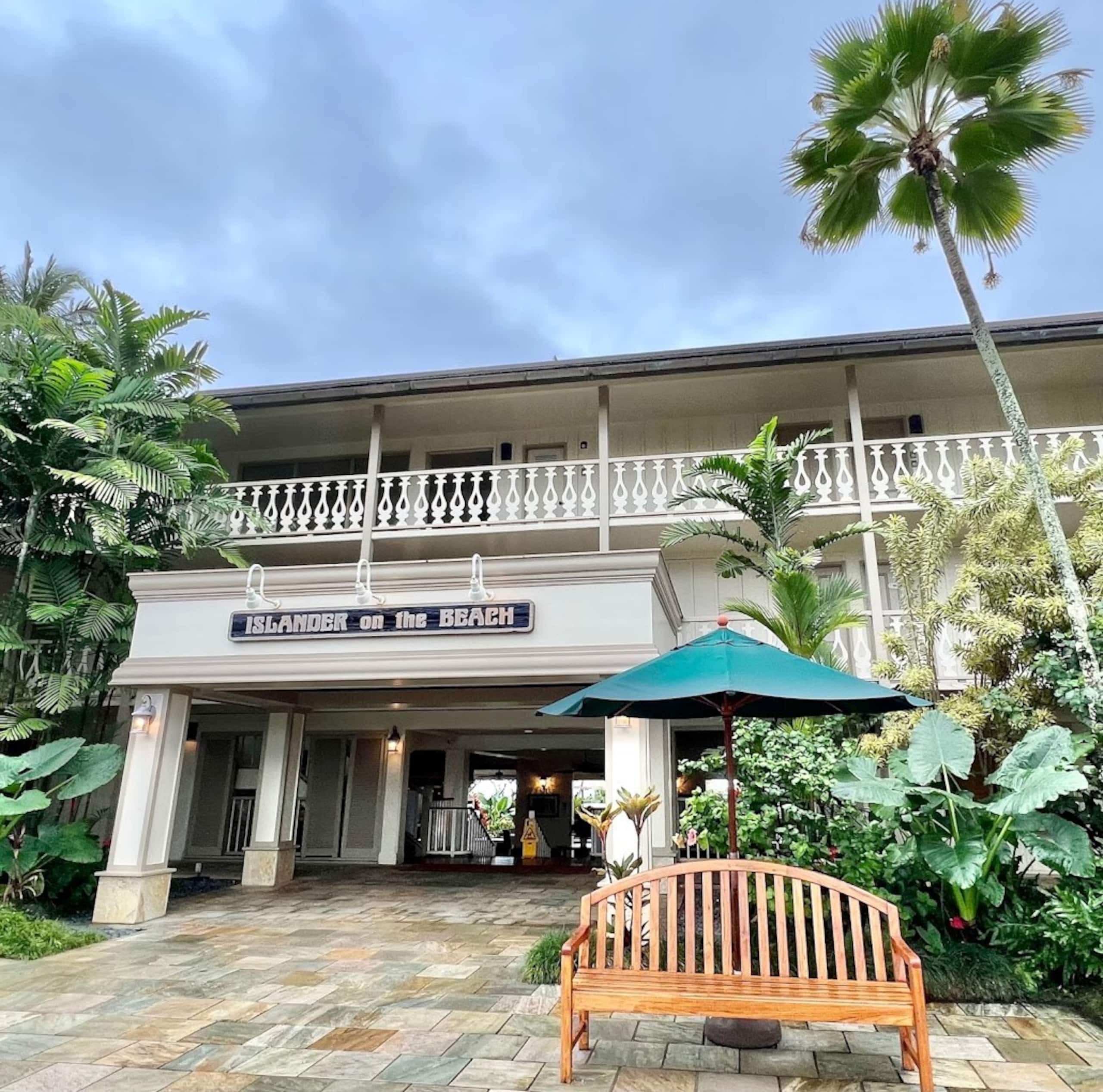 16 seconds from Door to Ocean! AC, Pool, Keyless - Photo 14
