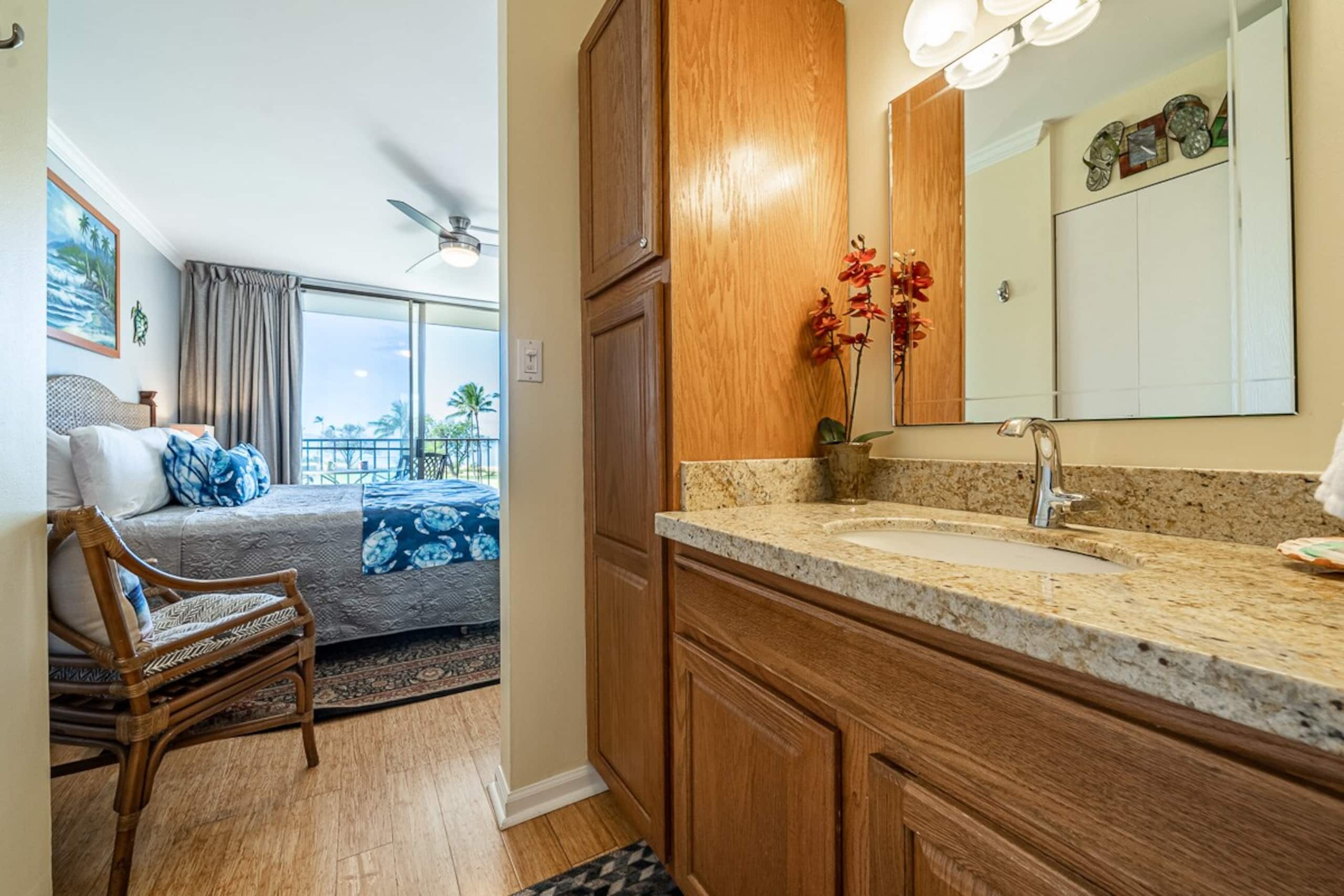 Oceanfront Maui condo w/ sunset lanai and pools - Photo 27