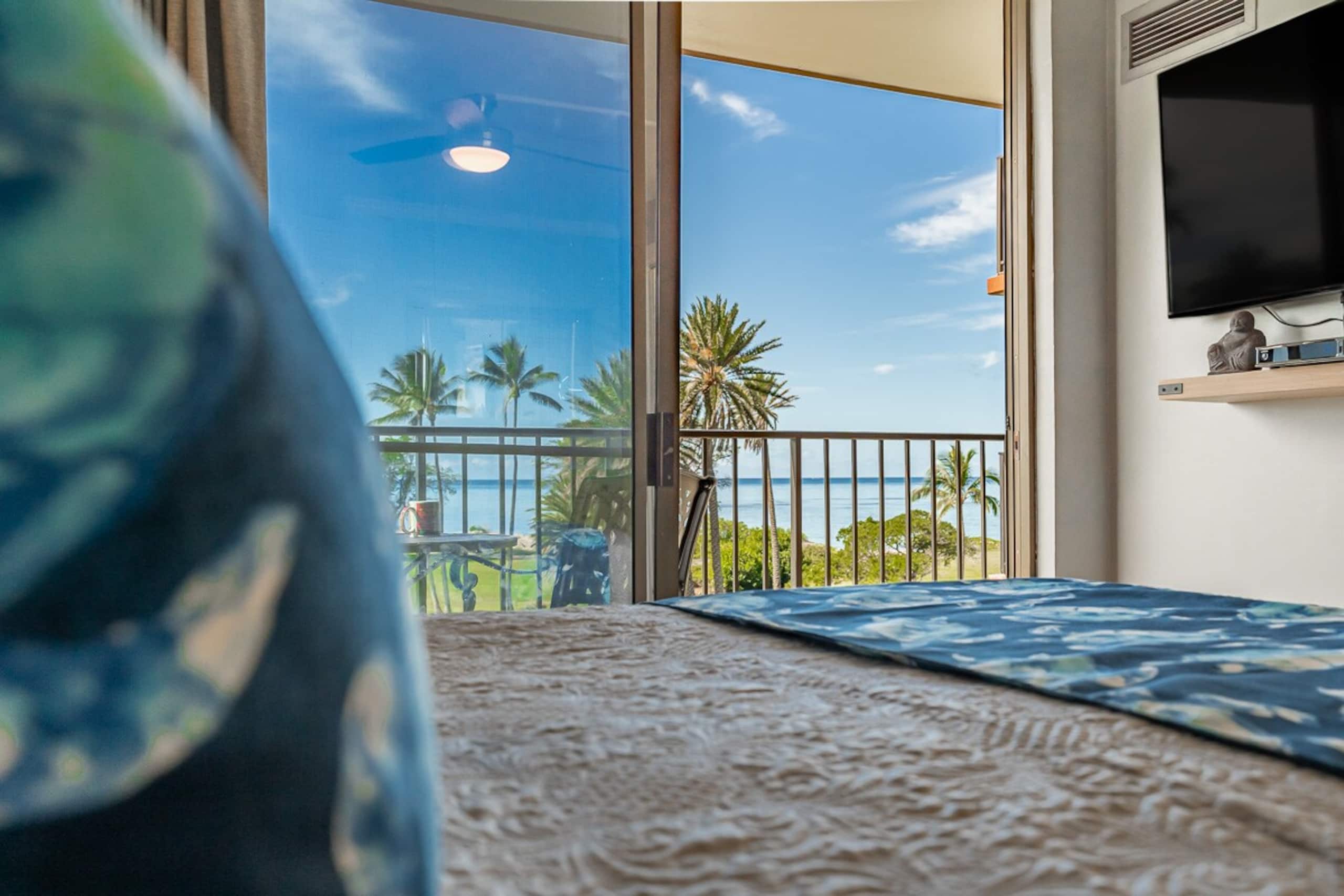 Oceanfront Maui condo w/ sunset lanai and pools - Photo 19