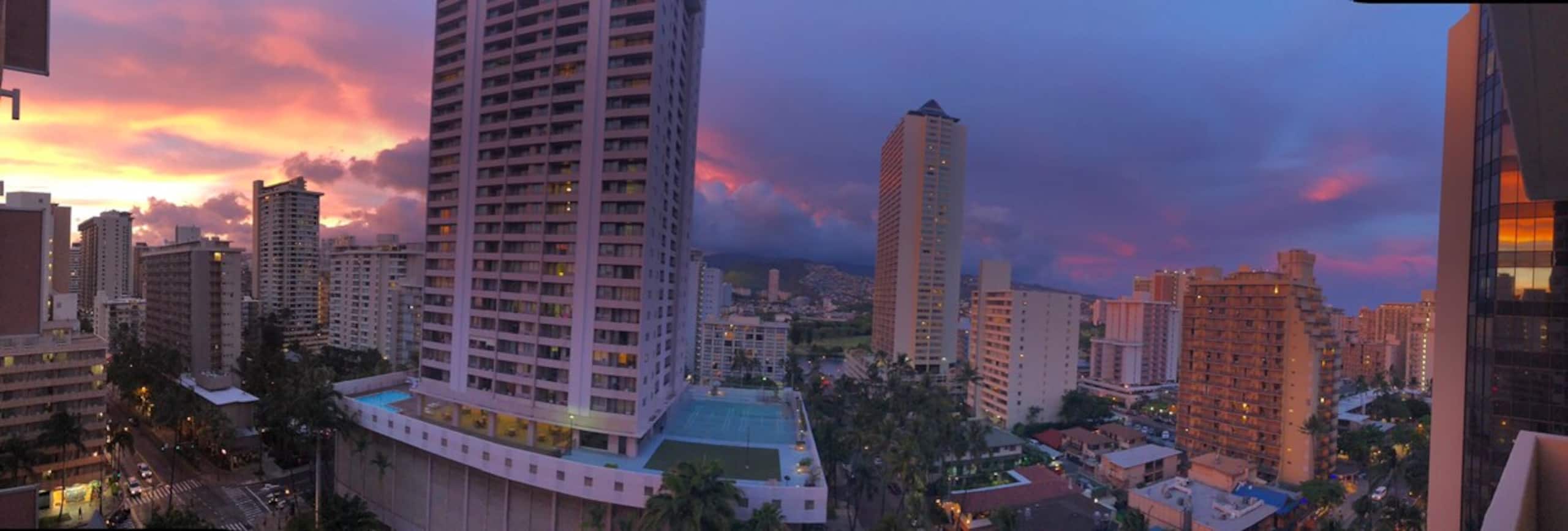 Stylish studio in heart of Waikiki w/amazing views - Photo 31