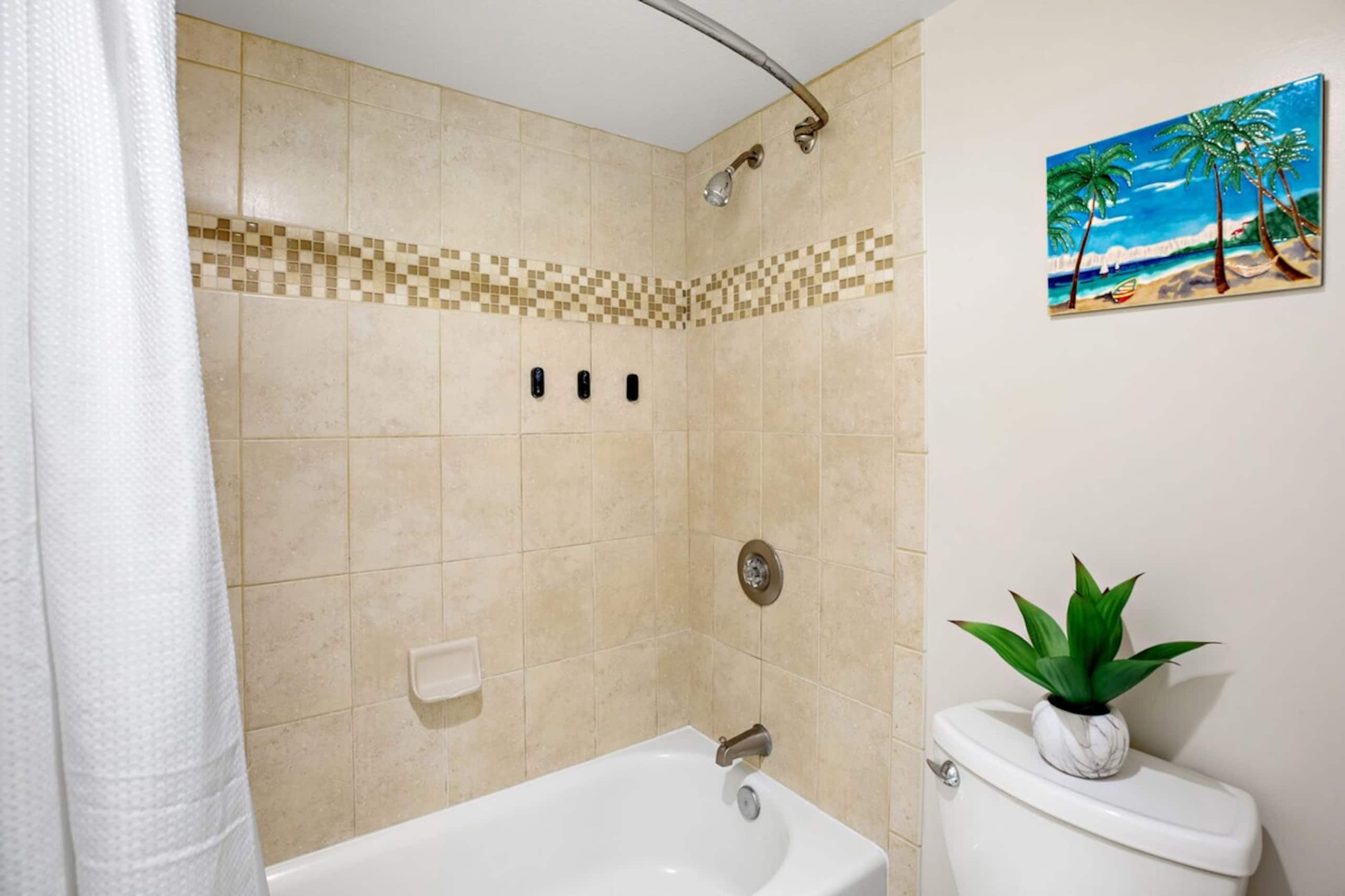 Bright corner condo in Kihei - Photo 21