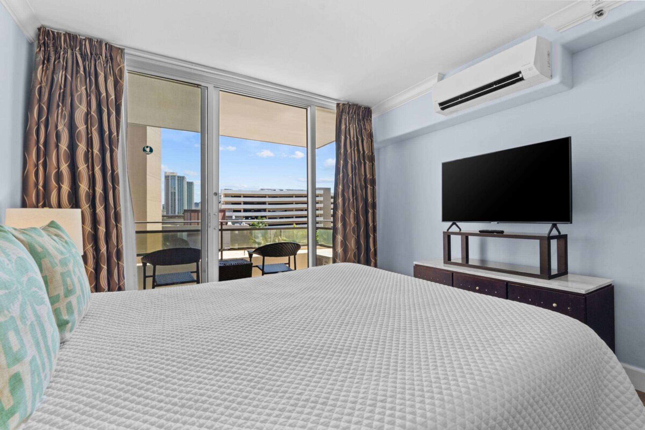 Heart of Waikiki 2Bd/1Ba, Sleeps 6 RBW86 - Photo 14