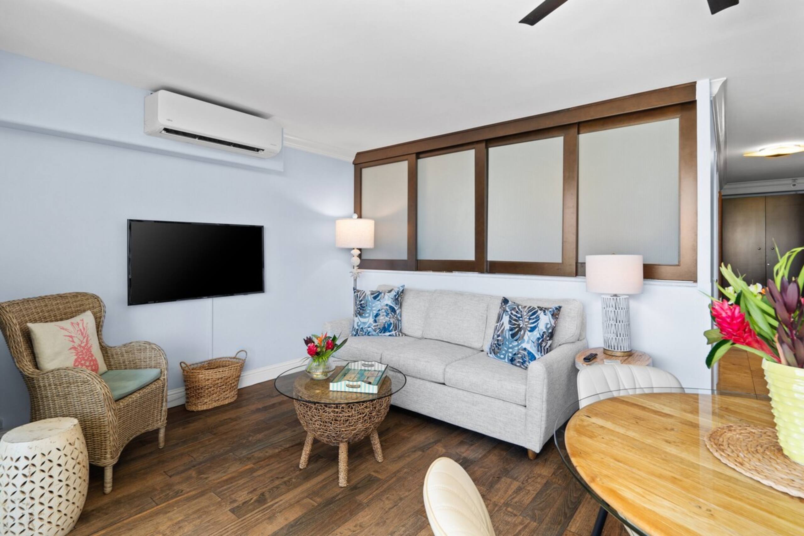 Heart of Waikiki 2Bd/1Ba, Sleeps 6 RBW86 - Photo 2