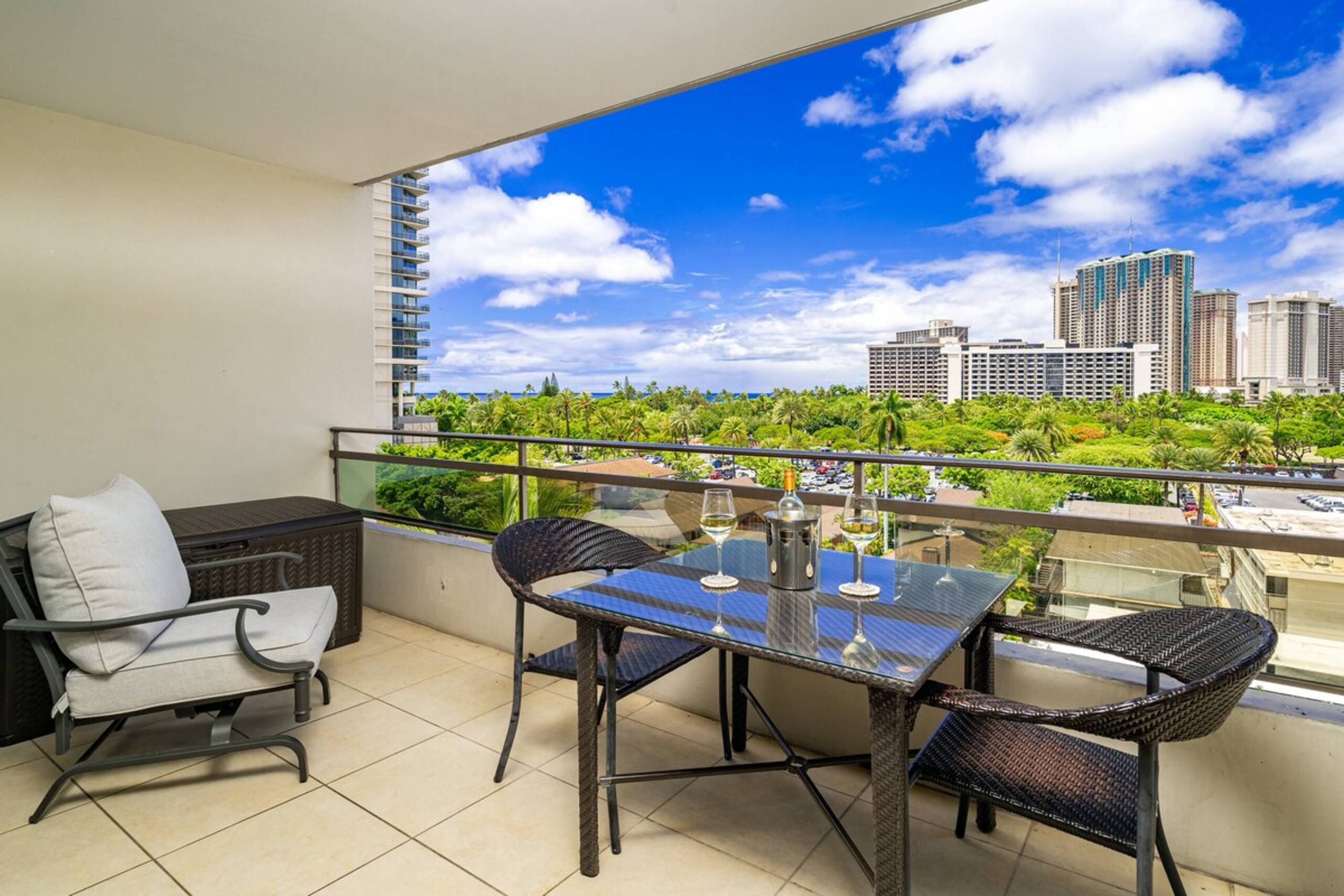 Heart of Waikiki 2Bd/1Ba, Sleeps 6 RBW86 - Photo 30