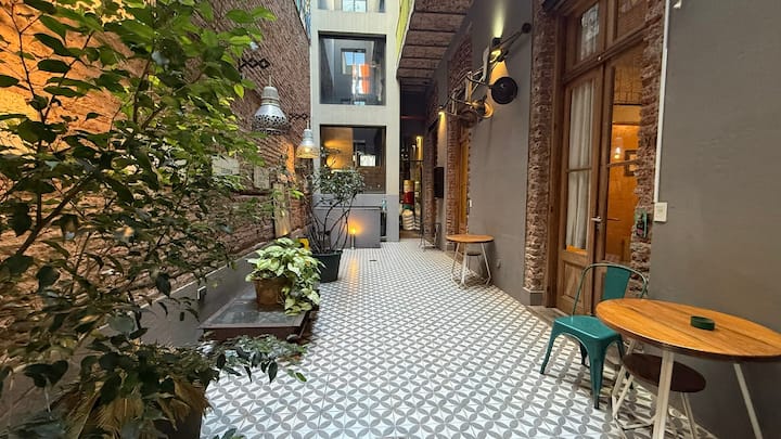 Grand Residence - 8 Bedrooms - Guests 34 - Buenos Aires