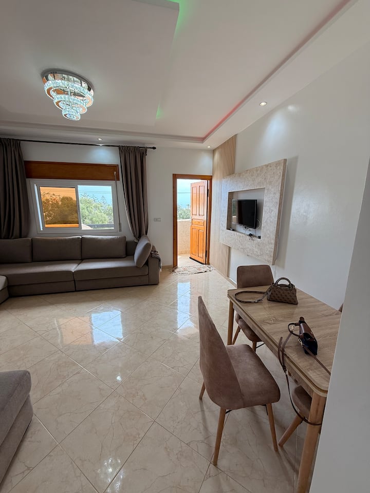 Bel Appartement Spacieux Dans Un Quartier Calme -