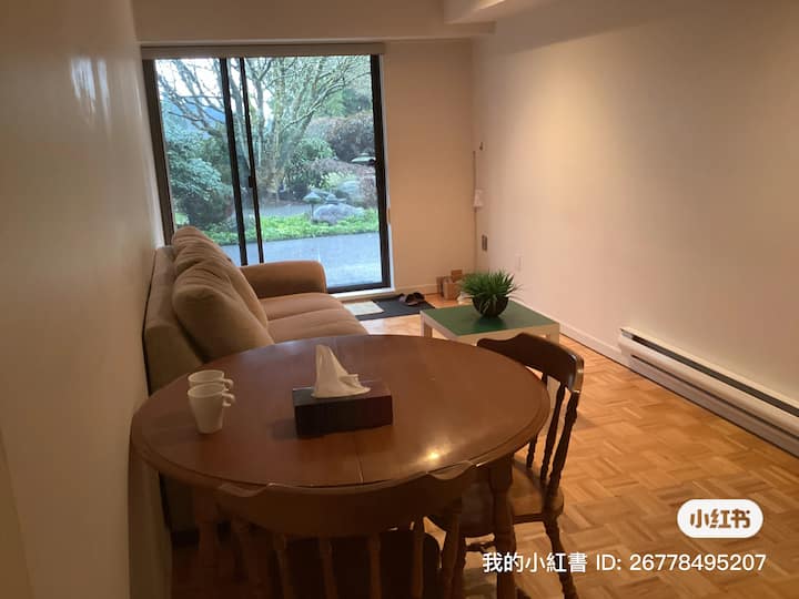 Two Bed Room Garden Suite With Beautiful View - 西溫哥華