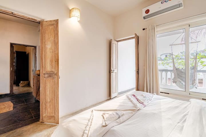Bedroom 1 image 1