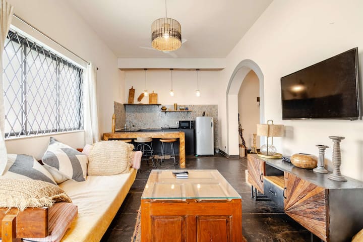 Living room image 1