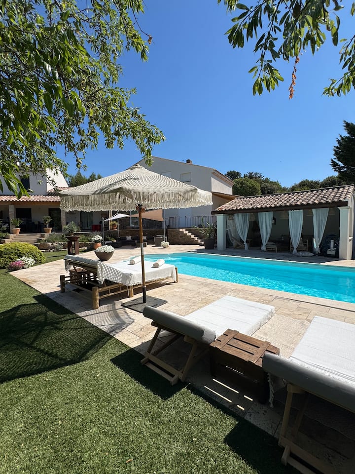 Sublime Maison De Caractère Au Milieu Des Vignes - Trets