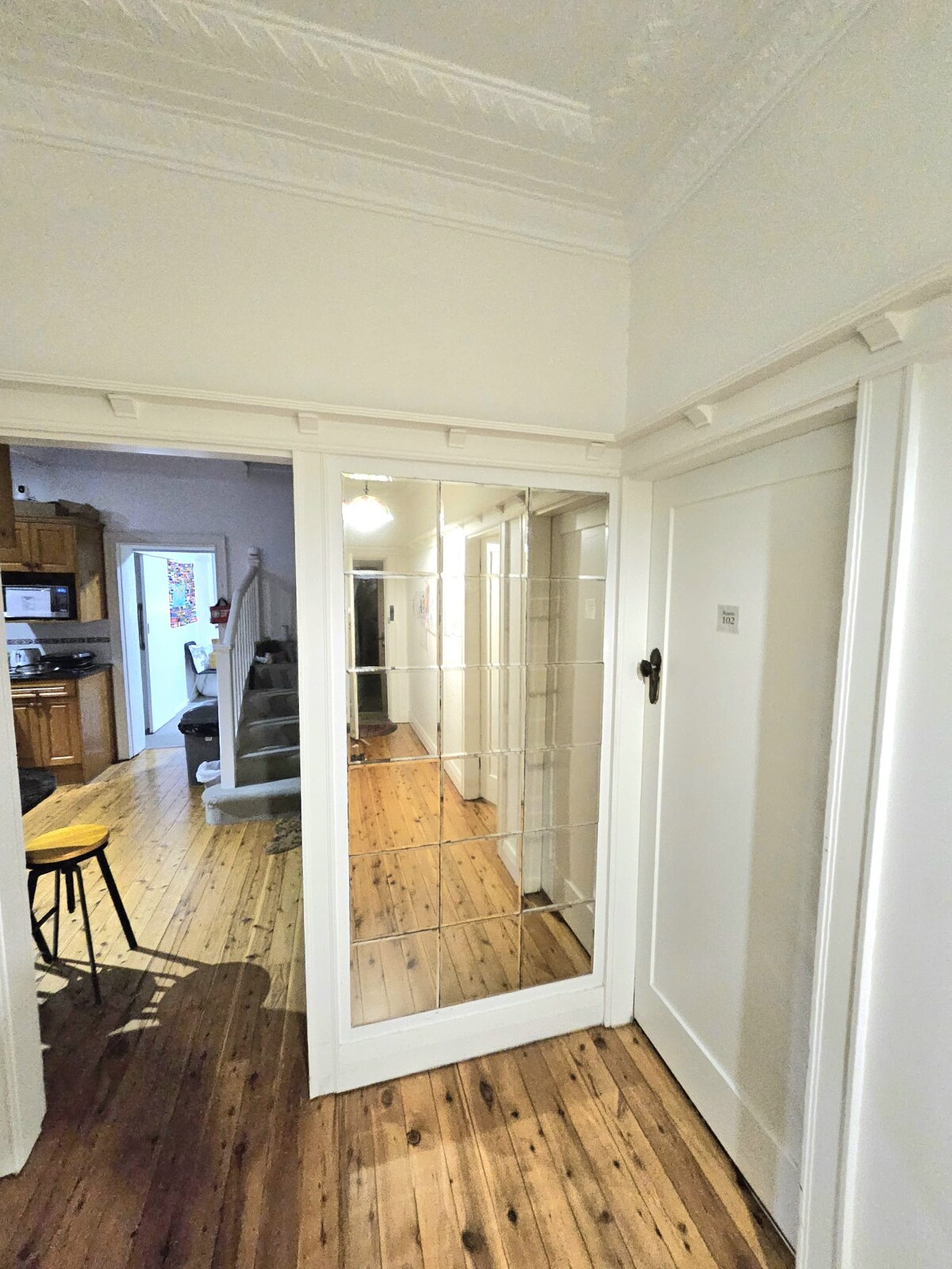 Clean & Quiet Stay in Friendly House