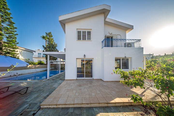 The Summer House - Fig Tree