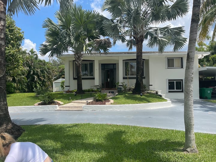 Tropical Haven - Alojamiento Familiar - Pembroke Pines