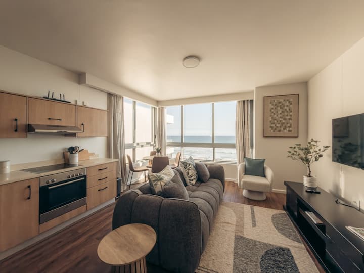 Infinity Seaside Stay | Steps From Blouberg Beach - Parklands