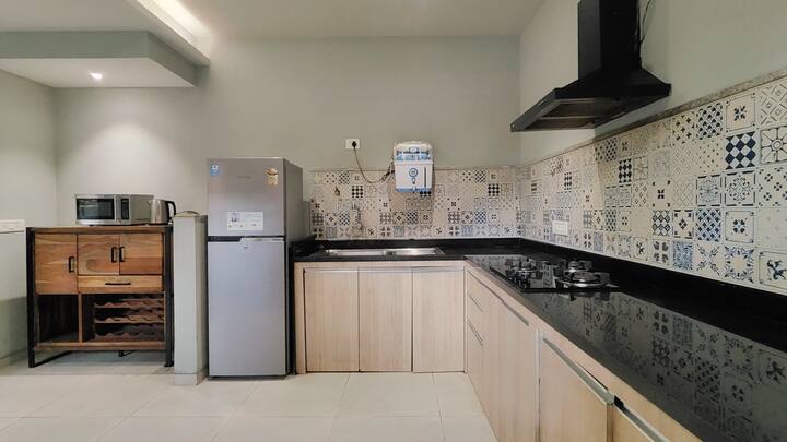 Full kitchen image 3