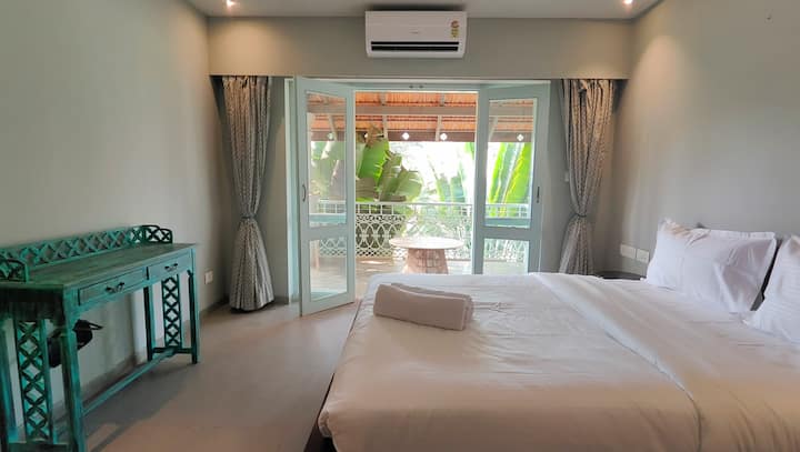 Bedroom 1 image 3