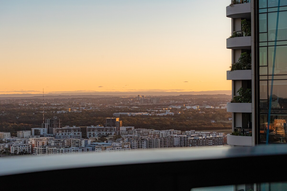 Luxury 2BR | Water Views, Near Olympic Park