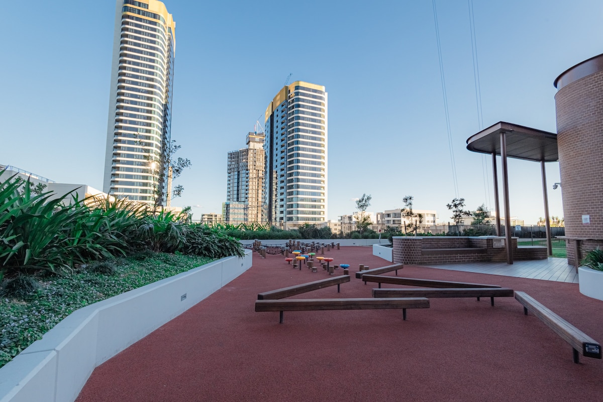 Luxury 2BR | Water Views, Near Olympic Park