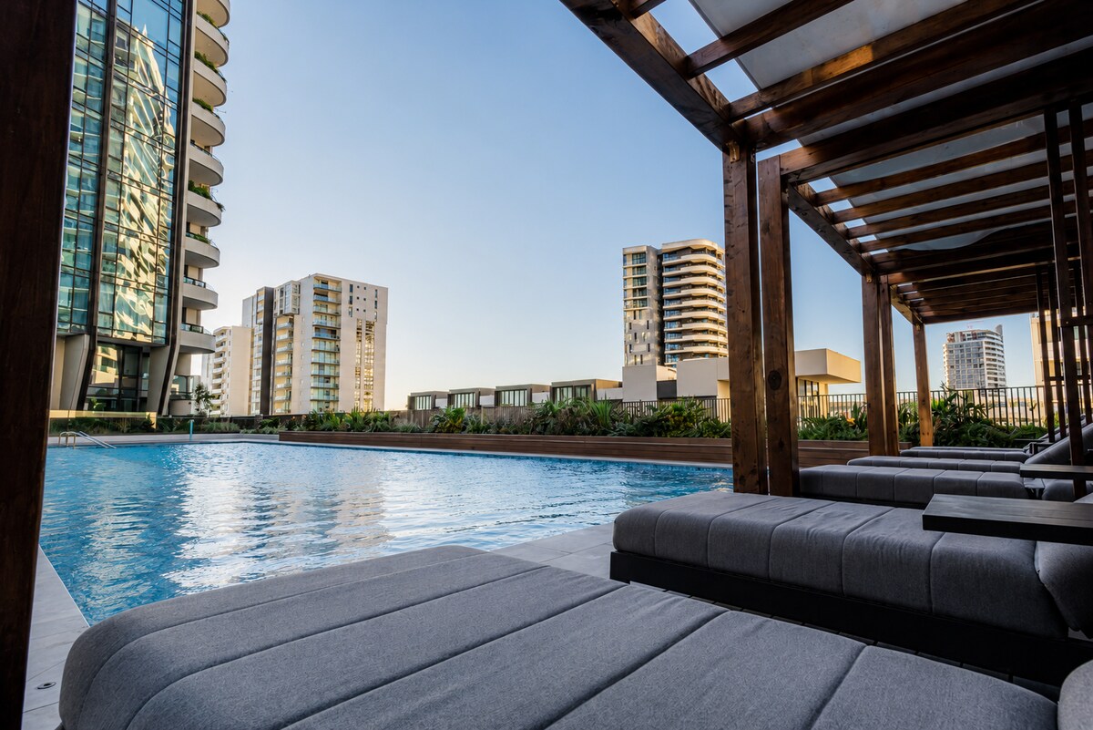 Luxury 2BR | Water Views, Near Olympic Park