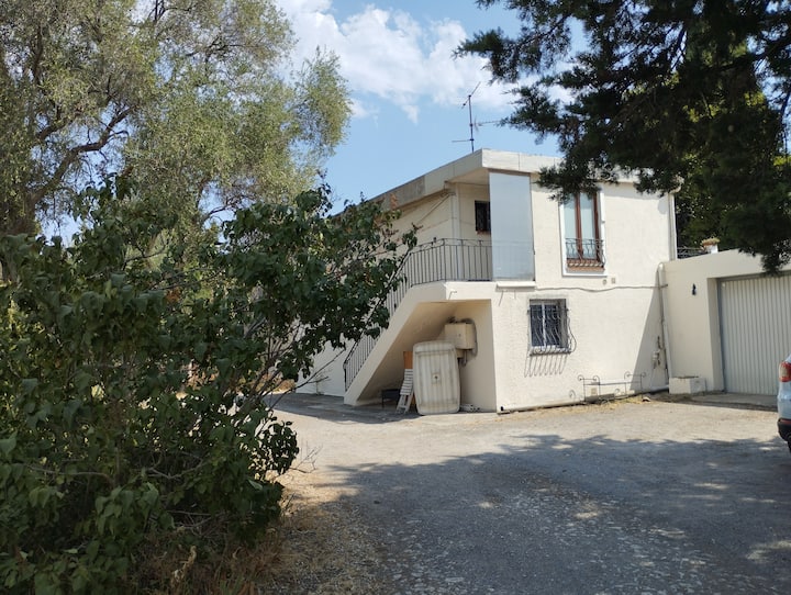 Studio Indépendant Au 1er éTage, Dans Une Villa - Mougins