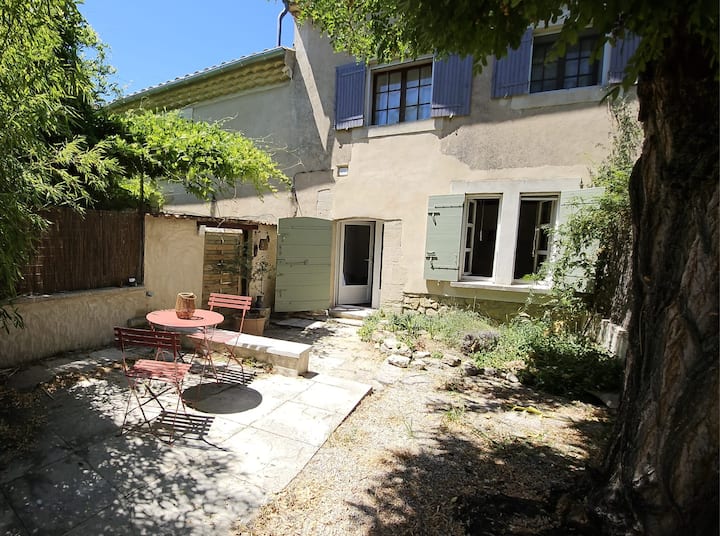 Joli Studio Avec Jardin - Carpentras