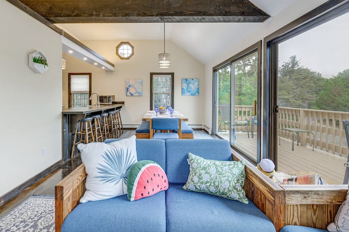 Sea Breeze, Sunset Views! Family Escape Near Ocean - Wellfleet, MA