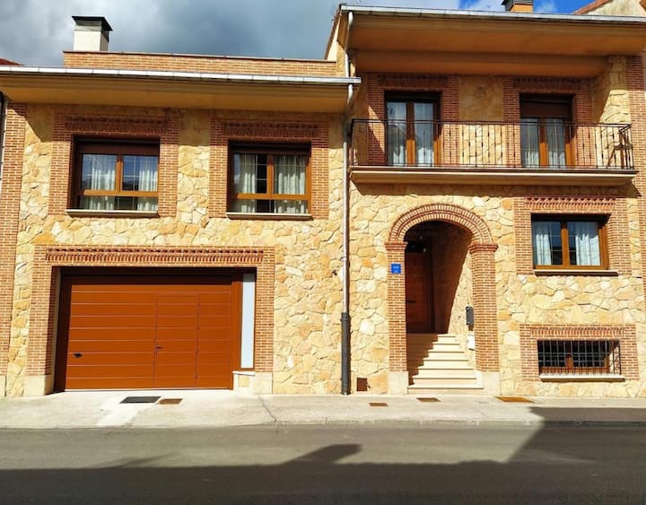 La Casona De Cuellar - Cuéllar