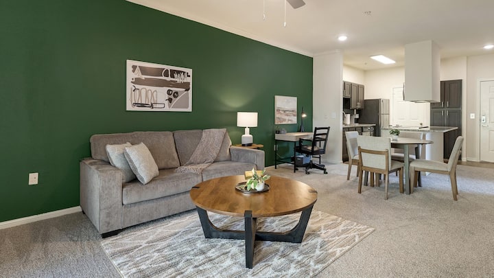 Landing | Stunning 2bd, Gym - McKinney, TX