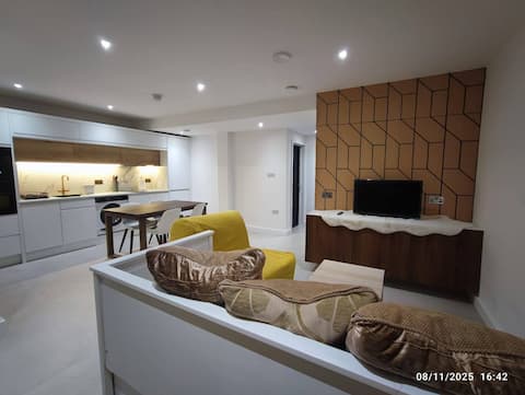 Top performing Airbnb: Cozy Eco Home in Trafford