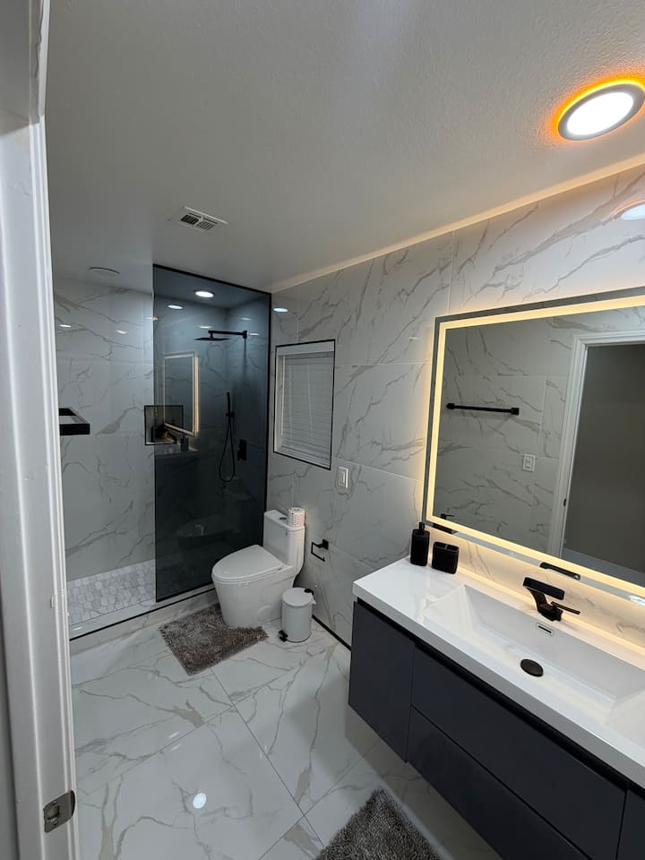 Apartamento De Lujo | 2 Hab | Barrio Residencial. - Las Vegas, NV