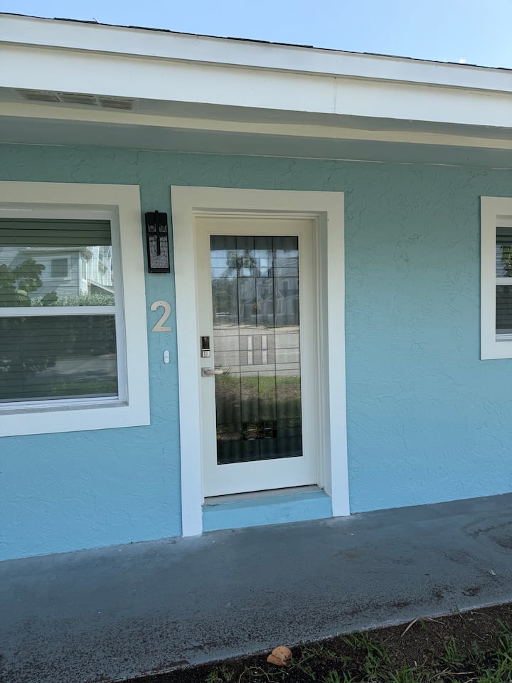 Walking To Distance To The Beach Pet Friendly - Indian Rocks Beach, FL