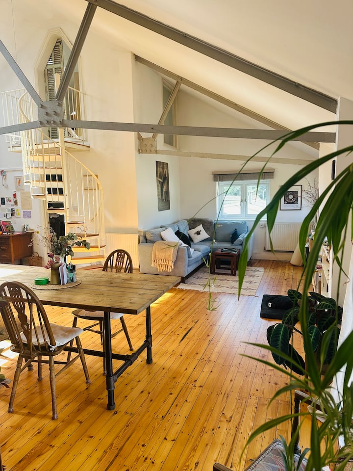 Unique, Bright And Airy Flat Overlooking Ashburton - Ashburton