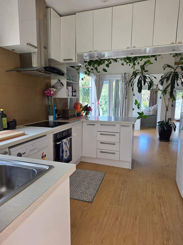 Narrabeen Lakeside Retreat - Narrabeen