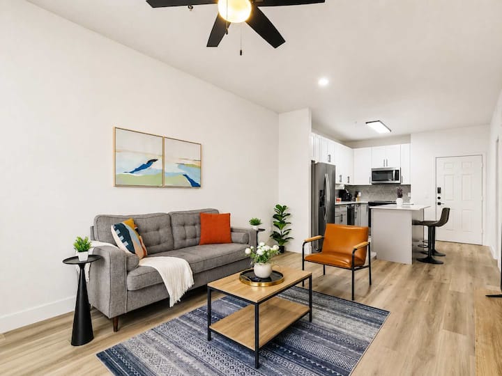 Cozysuites Glendale - Westgate W Pool! 1br 1ba - Sun City
