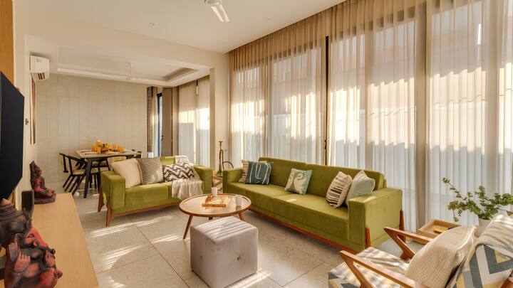 Living room image 2