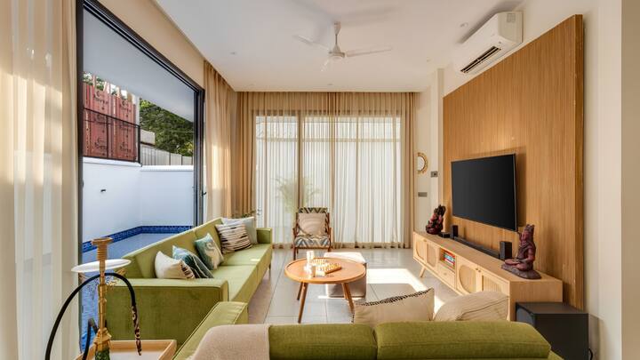 Living room image 3
